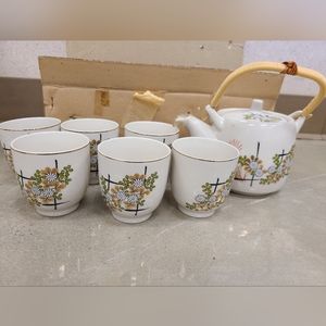 Japanese 7-Piece Porcelain Tea Set